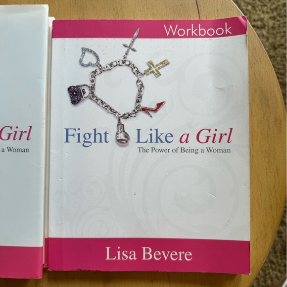 Fight like a girl book and work book by Lisa Bevere - Picture 3 of 6